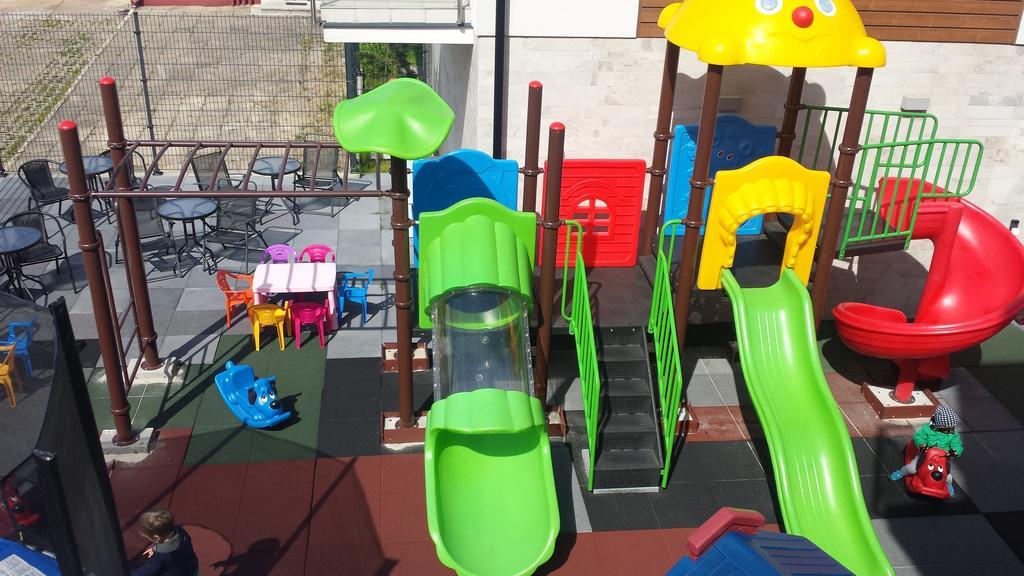 Marina Jastarnia Apartamenty W Budynku Z Basenem Eksteriør bilde